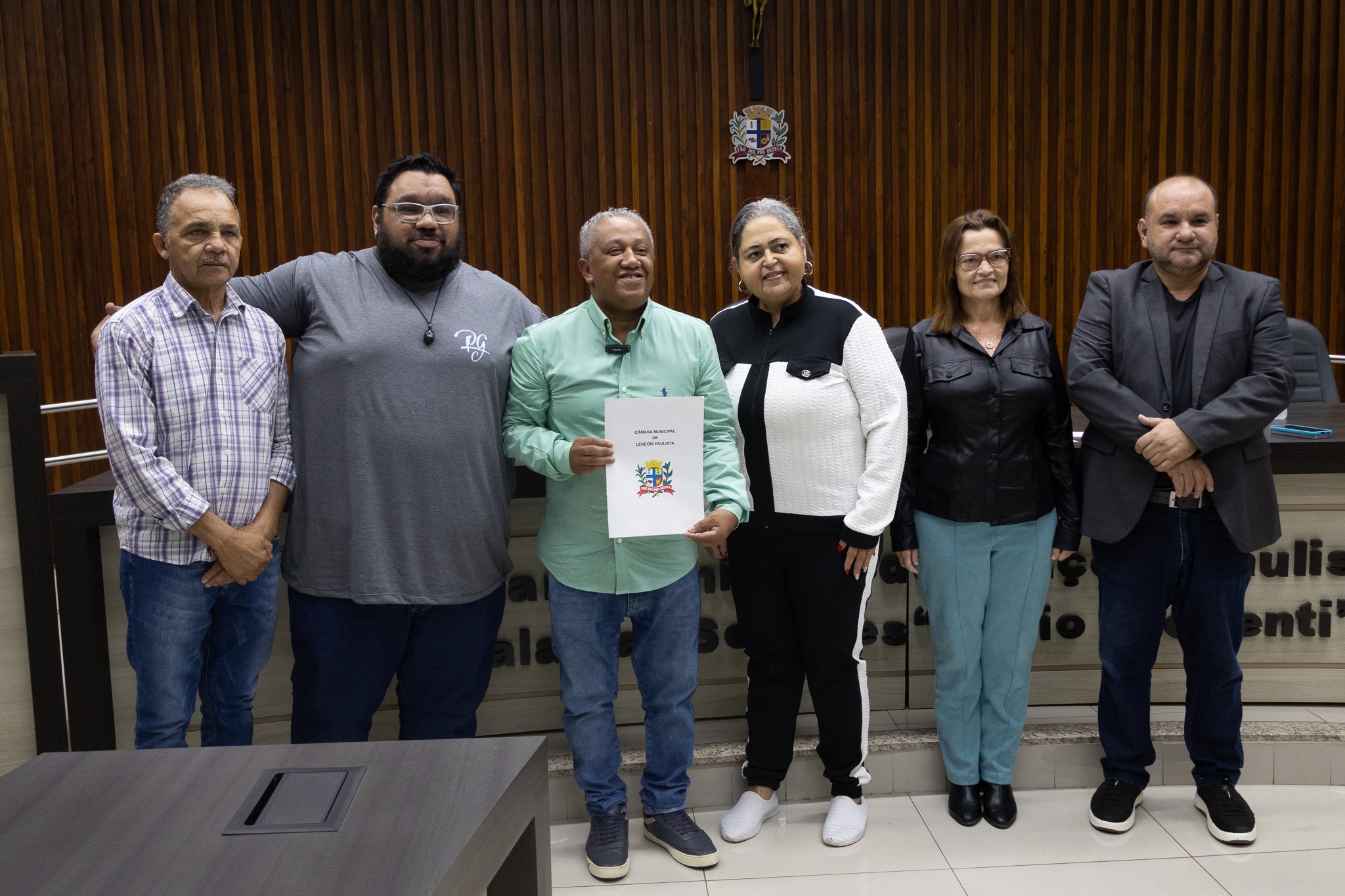 Manezinho toma posse como prefeito